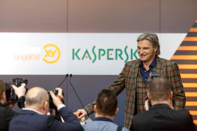 01.11.2016, Berlin, Deutschland, GER, XY-Preisverleihung 2016 - Gemeinsam gegen das Verbrechen - im Hauptstadtstudio des ZDF. Foto: Schauspieler Stefan Jürgens