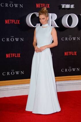 . 01 11 2016. London, United Kingdom. Vanessa Kirby attends The Crown TV series premiere.  xChrisxJosephx xi-Imagesx IIM-13723-0043