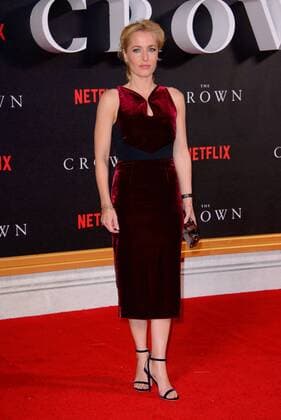 . 01 11 2016. London, United Kingdom. Gillian Anderson attends The Crown TV series premiere.  xChrisxJosephx xi-Imagesx IIM-13723-0050