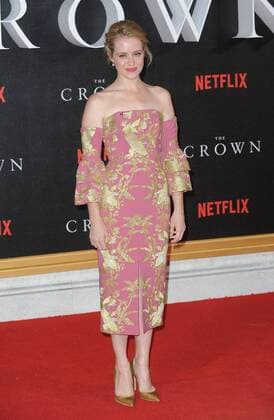 November 1, 2016 - London, England, United Kingdom - Claire Foy attends the world premiere of The Crown at Odeon Leciester Square. London United Kingdom - ZUMAs147 20161101_zap_s147_017