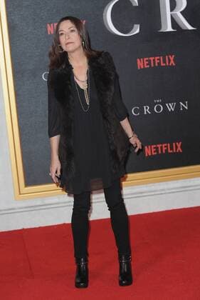November 1, 2016 - London, England, United Kingdom - Amanda Donohoe attends the world premiere of The Crown at Odeon Leciester Square. London United Kingdom - ZUMAs147 20161101_zap_s147_071