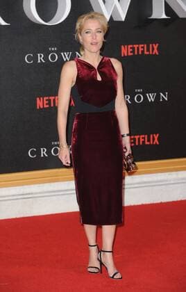 November 1, 2016 - London, England, United Kingdom - Gillian Anderson attends the world premiere of The Crown at Odeon Leciester Square. London United Kingdom - ZUMAs147 20161101_zap_s147_063
