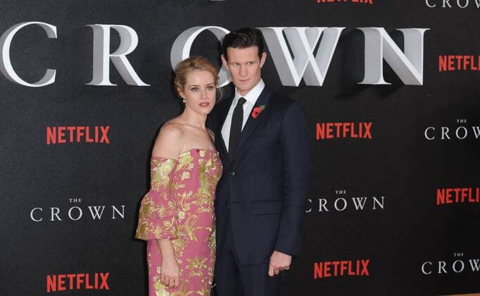 November 1, 2016 - London, England, United Kingdom - Matt Smith and Claire Foy attend the world premiere of The Crown at Odeon Leciester Square. London United Kingdom - ZUMAs147 20161101_zap_s147_050
