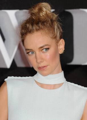 November 1, 2016 - London, England, United Kingdom - Vanessa Kirby attends the world premiere of The Crown at Odeon Leciester Square. London United Kingdom - ZUMAs147 20161101_zap_s147_039