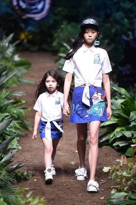 October 31, 2016 - Beijing, Beijing, China - Beijing,CHINA-October 31st 2016: (EDITORIAL USE ONLY. CHINA OUT) Models present creations from Fiona Chen Exclusive collection during China Fashion Week in Beijing on October 31st, 2016. Beijing China  - ZUMAs145 20161031_zaa_s145_242