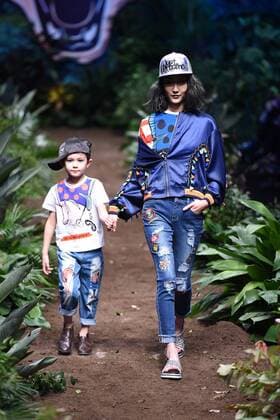 October 31, 2016 - Beijing, Beijing, China - Beijing,CHINA-October 31st 2016: (EDITORIAL USE ONLY. CHINA OUT) Models present creations from Fiona Chen Exclusive collection during China Fashion Week in Beijing on October 31st, 2016. Beijing China  - ZUMAs145 20161031_zaa_s145_244