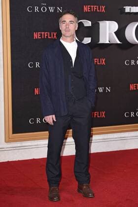 Greg Wise bei der Weltpremiere der Netflix TV-Serie The Crown im Odeon Leicester Square. London, 01.11.2016 Greg Wise  Foto:xS.xVasx xFuturexImage
