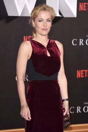 Gillian Anderson bei der Weltpremiere der Netflix TV-Serie The Crown im Odeon Leicester Square. London, 01.11.2016 Gillian Anderson  Foto:xS.xVasx xFuturexImage