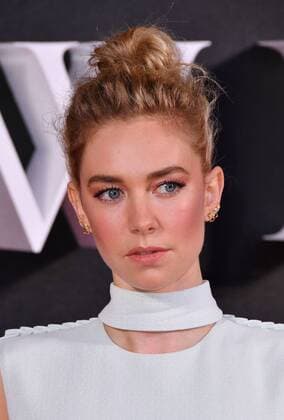 . 01 11 2016. London, United Kingdom. Vanessa Kirby attends The Crown TV premiere.  xNilsxJorgensenx xi-Imagesx IIM-13735-0009