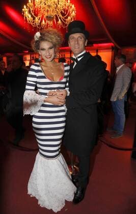 Peer Kusmagk, Freundin Janni bei derGala-Premiere im PALAZZO-Spiegelpalast Berlin.