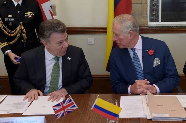 . 02 11 2016. London, United Kingdom. HRH Prince Charles and President of the Republic of Colombia Juan Manuel Santo attend a round table discussion during an event celebrating biodiversity and scientific collaboration in Colombia at the Natural History Museum, in London,  xPOOLx xi-Imagesx IIM-13730-0012