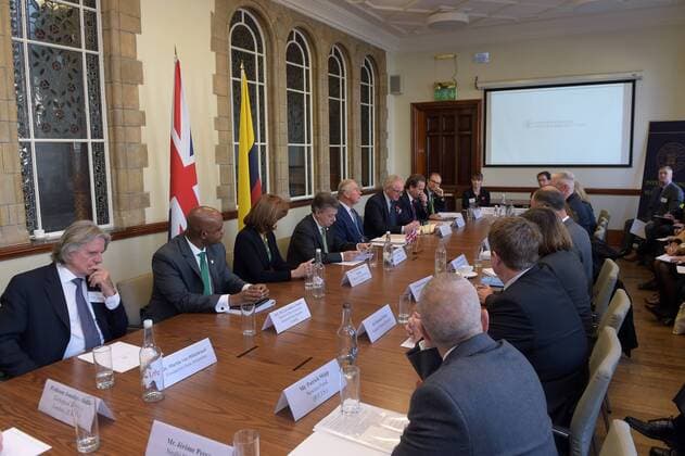 . 02 11 2016. London, United Kingdom. HRH Prince Charles and President of the Republic of Colombia Juan Manuel Santo attend a round table discussion during an event celebrating biodiversity and scientific collaboration in Colombia at the Natural History Museum, in London,  xPOOLx xi-Imagesx IIM-13730-0015