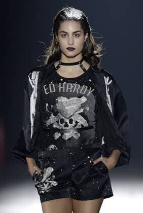 (161103) -- BEIJING, Nov. 3, 2016 -- A model presents a creation of Ellassay duing the China Fashion Week in Beijing, capital of China, Nov. 2, 2016. ) (wf) CHINA-BEIJING-FASHION WEEK (CN) ChenxJianli 