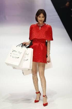 BEIJING, CHINA - NOVEMBER 02: Actress Zhang Li showcases designs on the runway at the Shenbai Collection show during Mercedes-Benz China Fashion Week Spring Summer 2017 at 751D park on November 2, 2016 in Beijing, China.  CFP494892434
