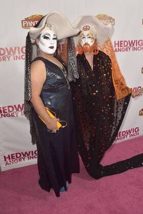 Sisters bei der Premiere des Kinofilms Hedwig and the Angry Inch im Hollywood Pantages Theatre. Los Angeles, 02.11.2016 Foto:xD.xStarbuckx xFuturexImage