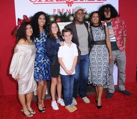 Filmpremiere Almost Christmas in Los Angeles November 3, 2016 - Westwood, CA, United States - 03 November 2016 - Westwood, California. Danny Glover. Premiere Of Universal s Almost Christmas held at Regency Village Theatre. Photo Credit: AdMedia Westwood United States - ZUMAa123 20161103_zaa_a123_081
