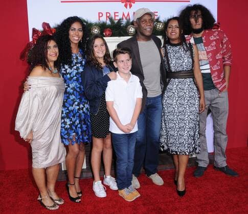 Filmpremiere Almost Christmas in Los Angeles November 3, 2016 - Westwood, CA, United States - 03 November 2016 - Westwood, California. Danny Glover. Premiere Of Universal s Almost Christmas held at Regency Village Theatre. Photo Credit: AdMedia Westwood United States - ZUMAa123 20161103_zaa_a123_083