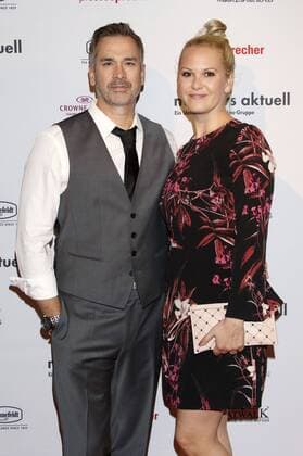 Manou Lubowski mit Partnerin Lara von Stumberg bei der PR-Bild Award 2016 Verleihung im Maritimen Museum. Hamburg, 03.11.2016 Foto:xgbrcix xFuturexImage