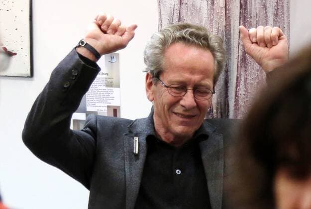 Erfurt - artthuer 05.11.16 , Erfurt, Messehalle, 10. artthuer, Kunstmesse in Thüringen mit Thüringer Künstlern im Bild: Rolf Lindner gewinnt den Kunstpreis