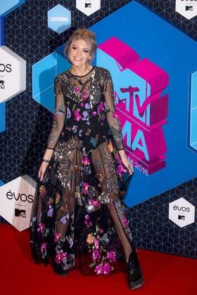 Becca Dudle arrives at the MTV Europe Music Awards in Rotterdam, The Netherlands on November 6, 2016.  ROT20161106809 SVENxHOOGERHUIS