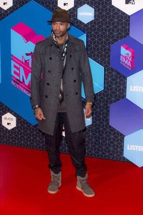 Mr Probz arrives at the MTV Europe Music Awards in Rotterdam, The Netherlands on November 6, 2016.  ROT20161106825 SVENxHOOGERHUIS