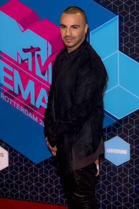 Fais arrives at the MTV Europe Music Awards in Rotterdam, The Netherlands on November 6, 2016.  ROT20161106846 SVENxHOOGERHUIS