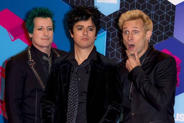 Tre Cool (L), Billie Joe Armstrong (C) and Mike Dirnt of Green Day arrive at the MTV Europe Music Awards in Rotterdam, The Netherlands on November 6, 2016.  ROT20161106849 SVENxHOOGERHUIS