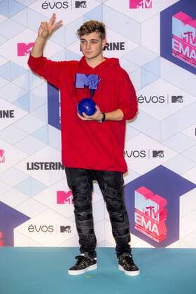 Martin Garrix arrives in the photo room during the MTV Europe Music Awards in Rotterdam, The Netherlands on November 6, 2016.  ROT20161106905 SVENxHOOGERHUIS