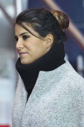 Karine Ferri besucht Fußballspiel in Paris Karine Ferri CELEBRITES : Paris Saint Germain vs Rennes Etienne - Ligue 1 - 06 11 2016 GwendolineLeGoff Panoramic 