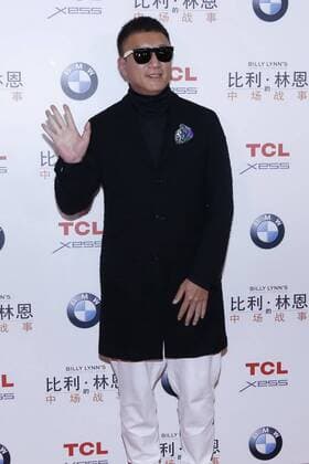 Billy Lynns Long Halftime Walk Filmpremiere in Peking BEIJING, CHINA - NOVEMBER 06: Actor Sun Honglei attends the premiere of director Ang Lee s film Billy Lynn s Long Halftime Walk on November 6, 2016 in Beijing, China.  CFP495115811