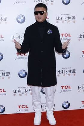 Billy Lynns Long Halftime Walk Filmpremiere in Peking BEIJING, CHINA - NOVEMBER 06: Actor Sun Honglei attends the premiere of director Ang Lee s film Billy Lynn s Long Halftime Walk on November 6, 2016 in Beijing, China.  CFP495115813