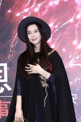 Billy Lynns Long Halftime Walk Filmpremiere in Peking BEIJING, CHINA - NOVEMBER 06: Fan Bingbing attends the premiere of director Ang Lee s film Billy Lynn s Long Halftime Walk on November 6, 2016 in Beijing, China.  CFP495116717
