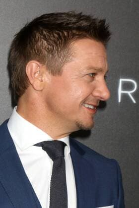 LOS ANGELES - NOV 6: Jeremy Renner at the Arrival Premiere at Village Theater on November 6, 2016 in Westwood, CA  Copyright: xKathyxHutchinsx xIPAx