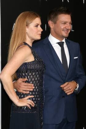 LOS ANGELES - NOV 6: Amy Adams, Jeremy Renner at the Arrival Premiere at Village Theater on November 6, 2016 in Westwood, CA  Copyright: xKathyxHutchinsx xIPAx