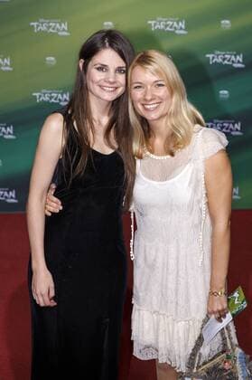 Joyce Ilg und Olivia Klemke bei der Premiere des Musicals Tarzan im Stage Metronom Theater. Oberhausen, 06.11.2016 Foto:xC.xHardtx xFuturexImage