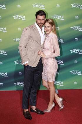 Leonard Freier und Angelina Heger bei der Premiere des Musicals Tarzan im Stage Metronom Theater. Oberhausen, 06.11.2016 Foto:xC.xHardtx xFuturexImage