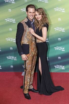 Tessa Sunniva van Tol und Alexander Klaws bei der Premiere des Musicals Tarzan im Stage Metronom Theater. Oberhausen, 06.11.2016 Foto:xC.xHardtx xFuturexImage