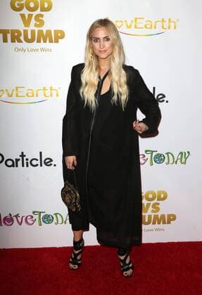 November 7, 2016 - Hollywood, CA, United States - 07 November 2016 - Hollywood, California - Ashlee Simpson. Premiere Of God vs Trump held at The TCL Chinese Theatre. Photo Credit: AdMedia Hollywood United States - ZUMAa123 20161107_zaa_a123_109