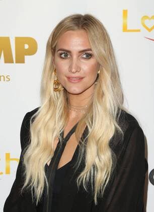 November 7, 2016 - Hollywood, CA, United States - 07 November 2016 - Hollywood, California - Ashlee Simpson. Premiere Of God vs Trump held at The TCL Chinese Theatre. Photo Credit: AdMedia Hollywood United States - ZUMAa123 20161107_zaa_a123_091