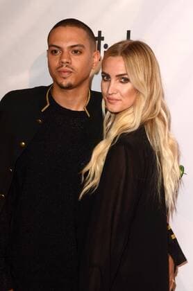 LOS ANGELES - NOV 7: Evan Ross, Ashlee Simpson at the God VS Trump Premiere at TCL Chinese 6 Theaters on November 7, 2016 in Los Angeles, CA  Copyright: xHPAx xIPAx