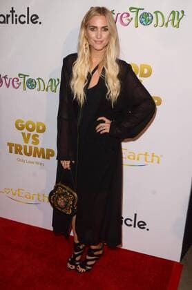 LOS ANGELES - NOV 7: Ashlee Simpson at the God VS Trump Premiere at TCL Chinese 6 Theaters on November 7, 2016 in Los Angeles, CA  Copyright: xHPAx xIPAx