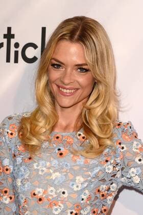 LOS ANGELES - NOV 7: Jaime King at the God VS Trump Premiere at TCL Chinese 6 Theaters on November 7, 2016 in Los Angeles, CA  Copyright: xHPAx xIPAx