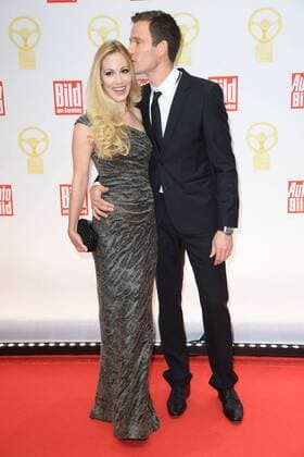 Andrea Kaiser mit Ehemann Sebastien Ogier Das Goldene Lenkrad 2016 im Axel-Springer-Haus in Berlin am 08.11.2016