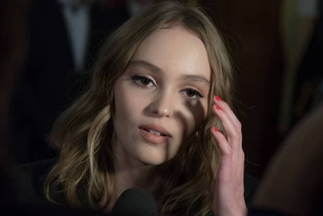 Lily-Rose Depp während der Planetarium Filmpremiere in Paris 213260 Serge Arnal Starface 2016-11-08 Paris France Premiere of Planetarium movie. Premiere du film Planetarium au Rex. Lily-Rose Depp. Depp-Paradis, Lily Rose  Copyright: xSergexArnalx xStarfacex STAR_213260_003