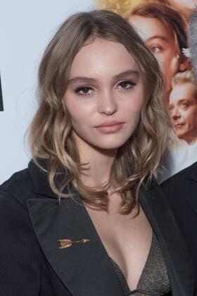 Lily-Rose Depp während der Planetarium Filmpremiere in Paris 213260 Serge Arnal Starface 2016-11-08 Paris France Premiere of Planetarium movie. Premiere du film Planetarium au Rex. Lily-Rose Depp. Depp-Paradis, Lily Rose  Copyright: xSergexArnalx xStarfacex STAR_213260_014