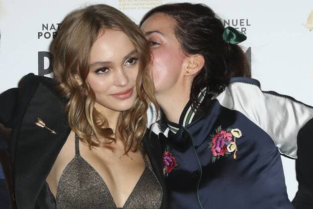 Lily Rose Depp, Rebecca Zlotowski - Photocall Film Planetarium - Paris - 08 11 2016 GwendolineLeGoff Panoramic 