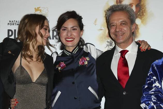 Lily Rose Depp Rebecca Zlotowski Emmanuel Salinger - Photocall Film Planetarium - Paris - 08 11 2016 GwendolineLeGoff Panoramic 