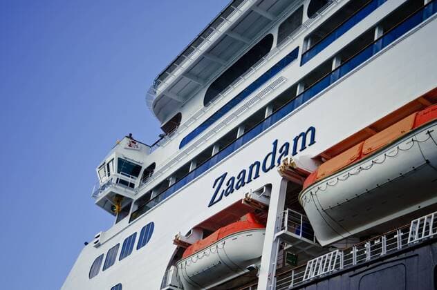 USA, Hawaii, Maui. The ms Zaandam anchored just off the city of Lahaina.  Copyright: xRichardxDuvalx xDanitaxDelimont US12 RDU0058