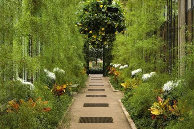 Autumn view of Longwood Gardens, Pennsylvania, USA  Copyright: xAdamxJonesx xDanitaxDelimont US39 AJE0006