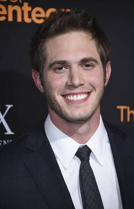 Cast member Blake Jenner attends the premiere of The Edge of Seventeen held at the Regal LA Live in Los Angeles on November 9, 2016.  LAP20161109120 PHILxMcCARTEN